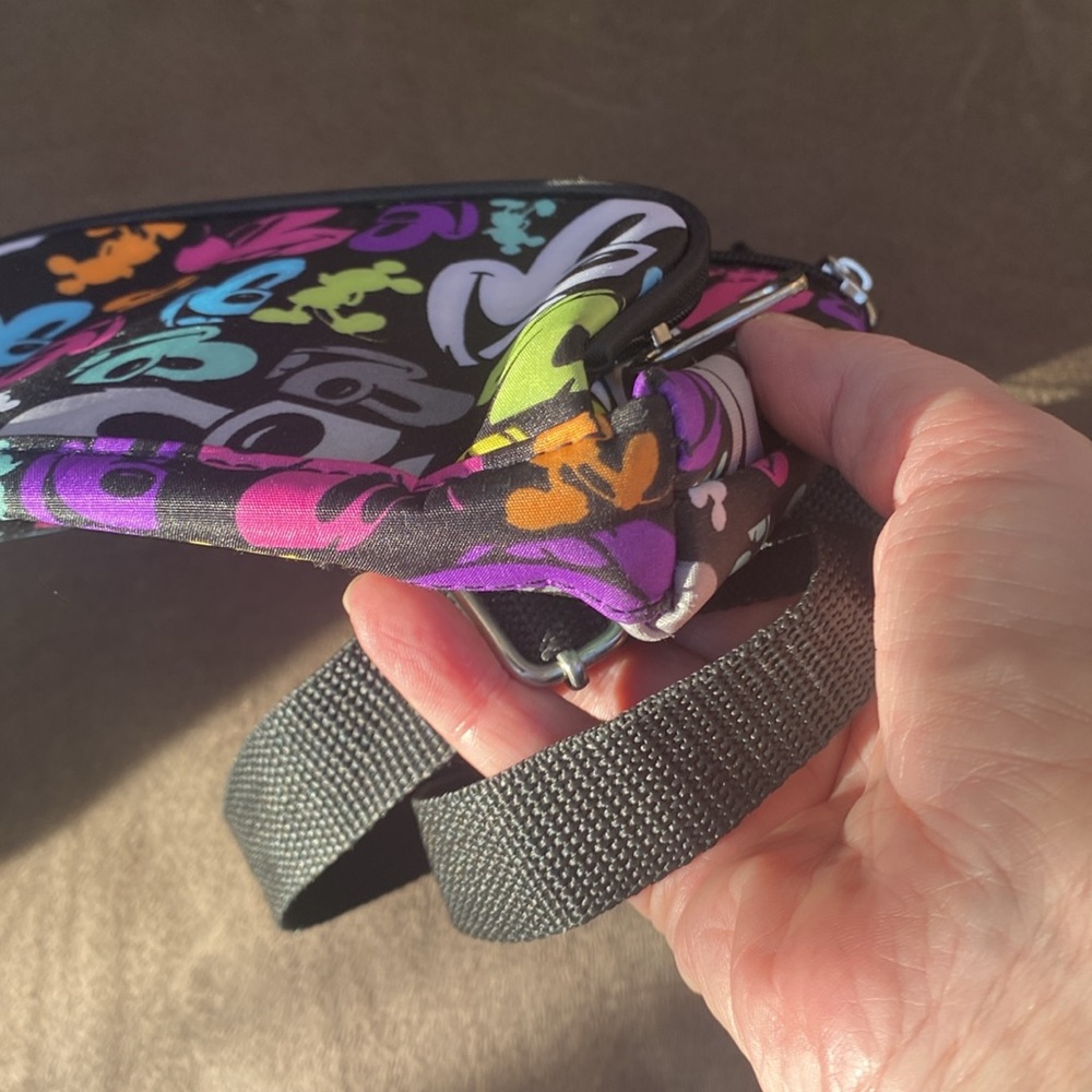 Disney parks Mickey crossbody - Picture 6 of 7